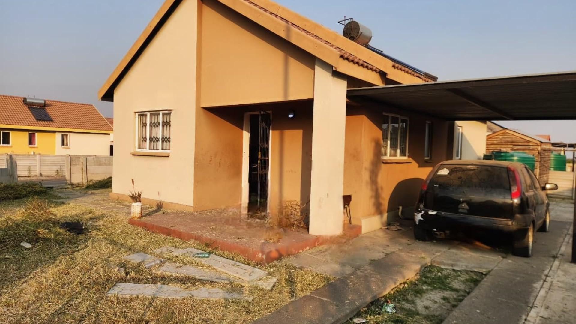 Front View of property in Freedom Park
