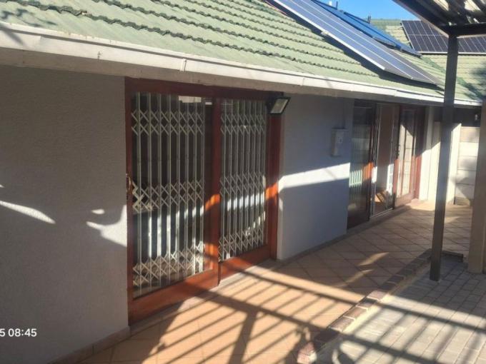 2 Bedroom House to Rent in Eastleigh - Property to rent - MR678084