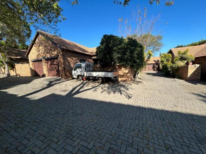 2 Bedroom Simplex to Rent in Brookelands Lifestyle Estate - Property to rent - MR678104