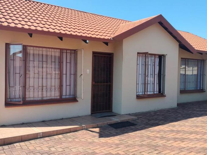 3 Bedroom House to Rent in Tlhabane West - Property to rent - MR678130