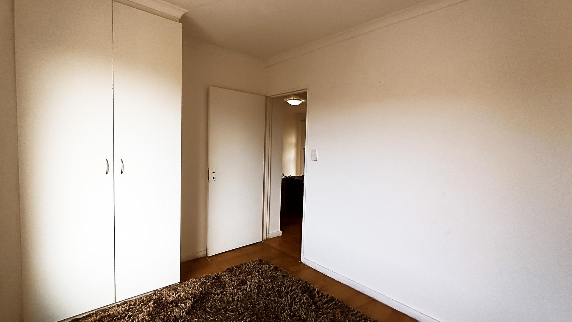 Bed Room 2 - 10 square meters of property in Guldenland