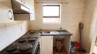 Kitchen - 10 square meters of property in Guldenland