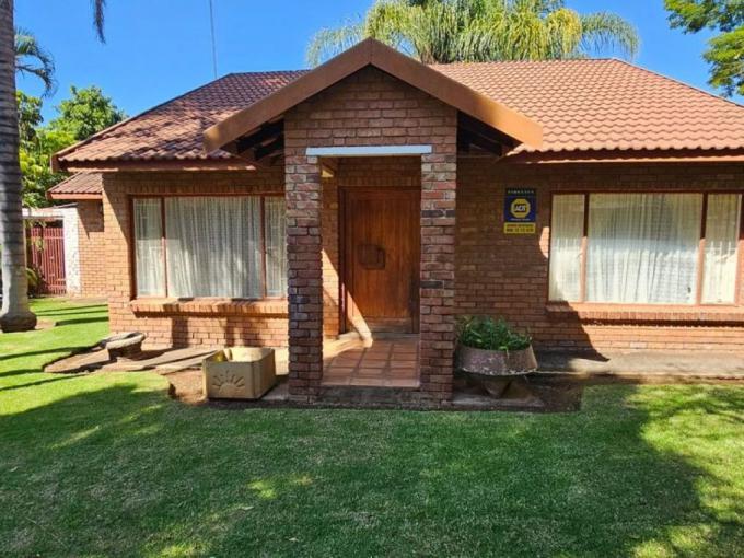 3 Bedroom House for Sale For Sale in Bendor - MR678180