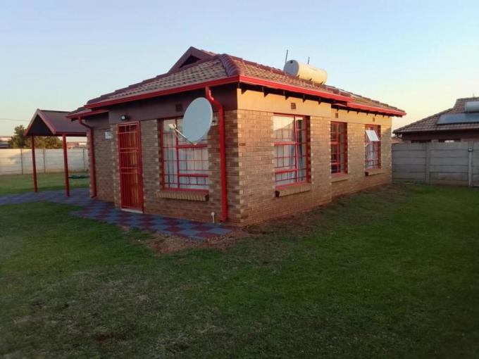 3 Bedroom House for Sale For Sale in Clayville - MR678186