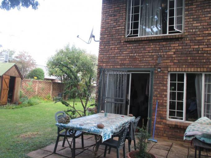 2 Bedroom Simplex for Sale For Sale in Kilner park - MR678192