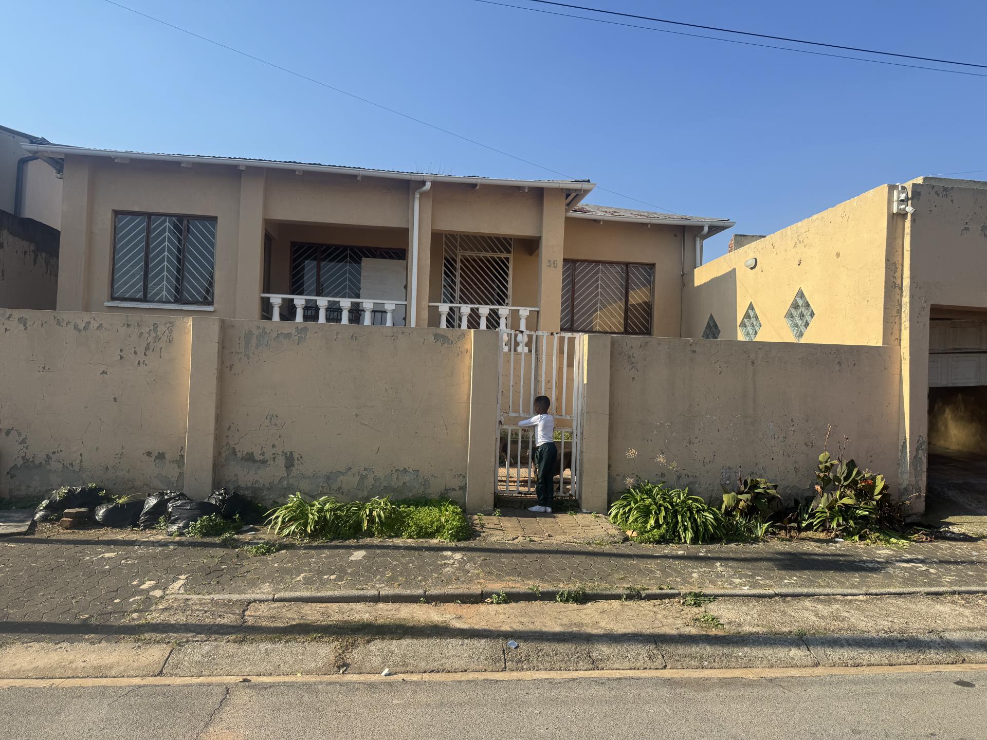  of property in Bosmont
