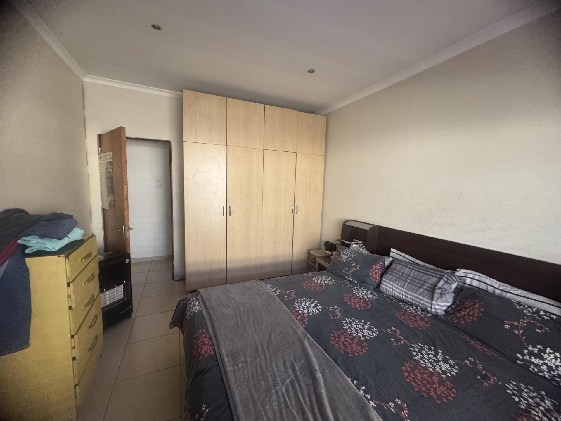  of property in Bosmont