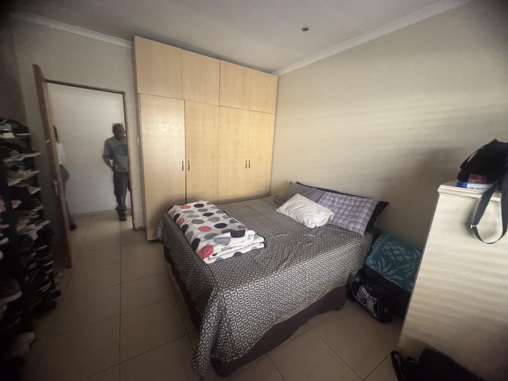  of property in Bosmont