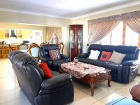  of property in Die Hoewes