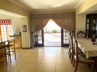  of property in Die Hoewes