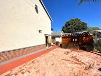  of property in Die Hoewes