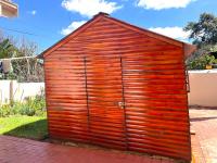  of property in Die Hoewes