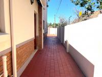  of property in Die Hoewes