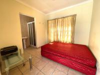  of property in Die Hoewes