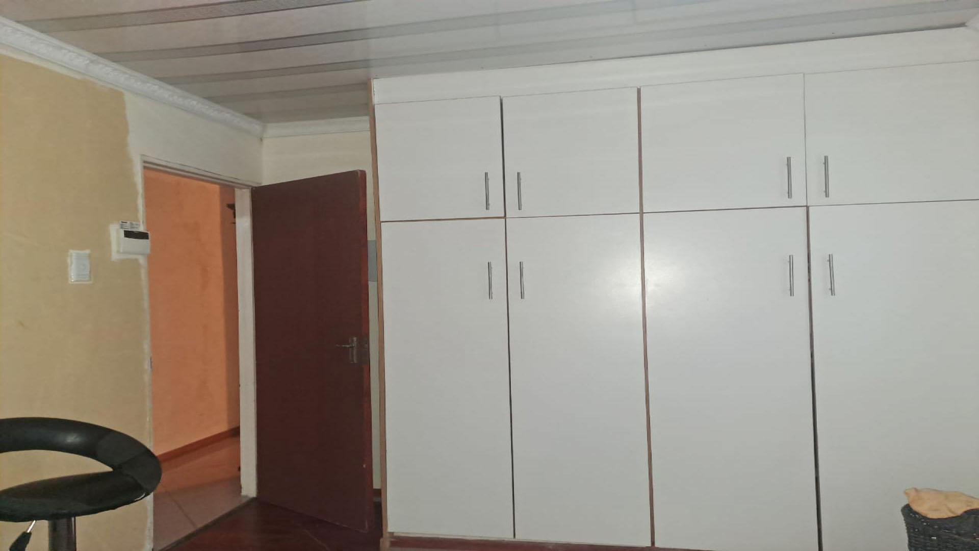 Bed Room 1 of property in King Williams Town