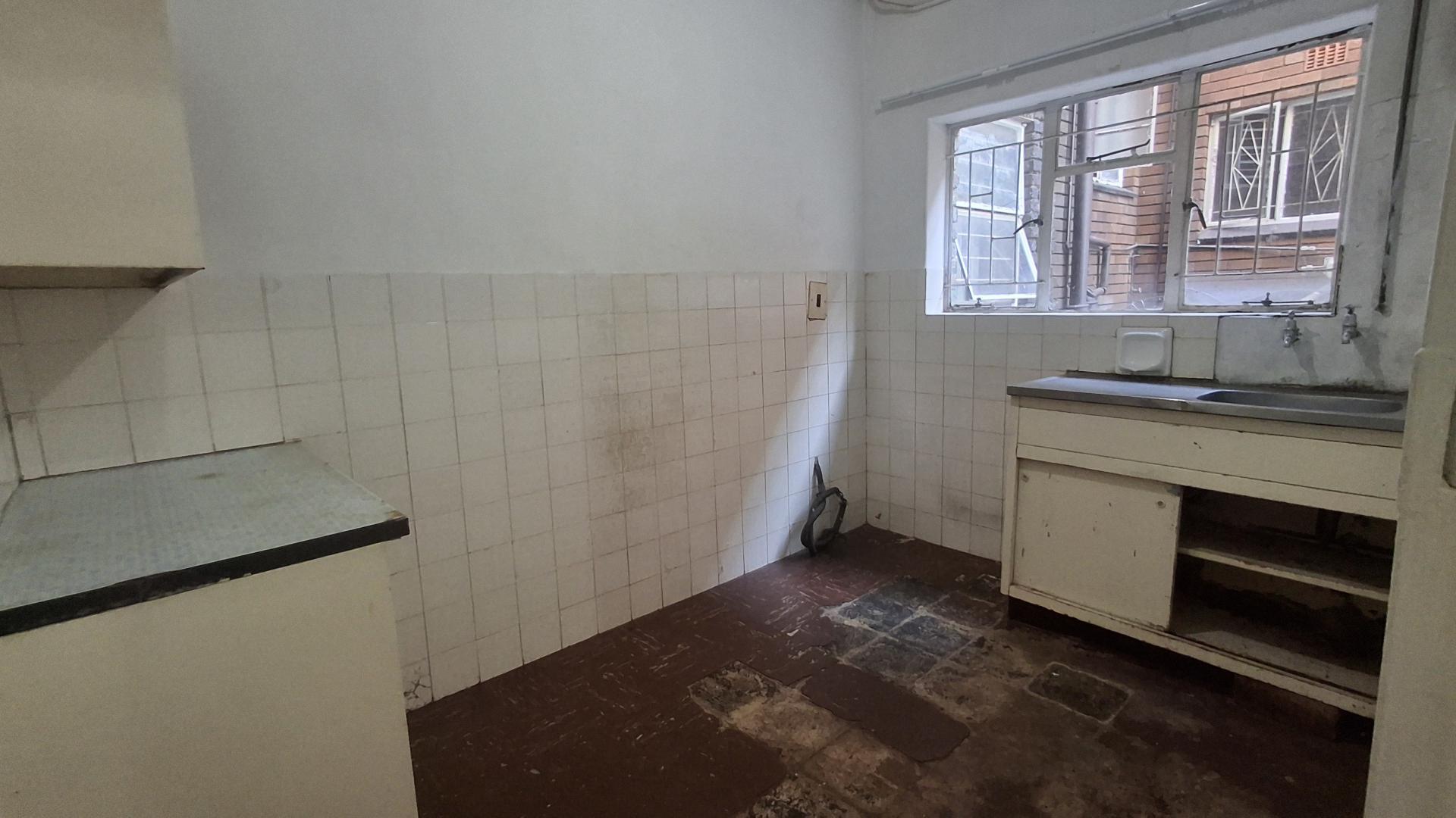 Kitchen - 8 square meters of property in Luipaardsvlei