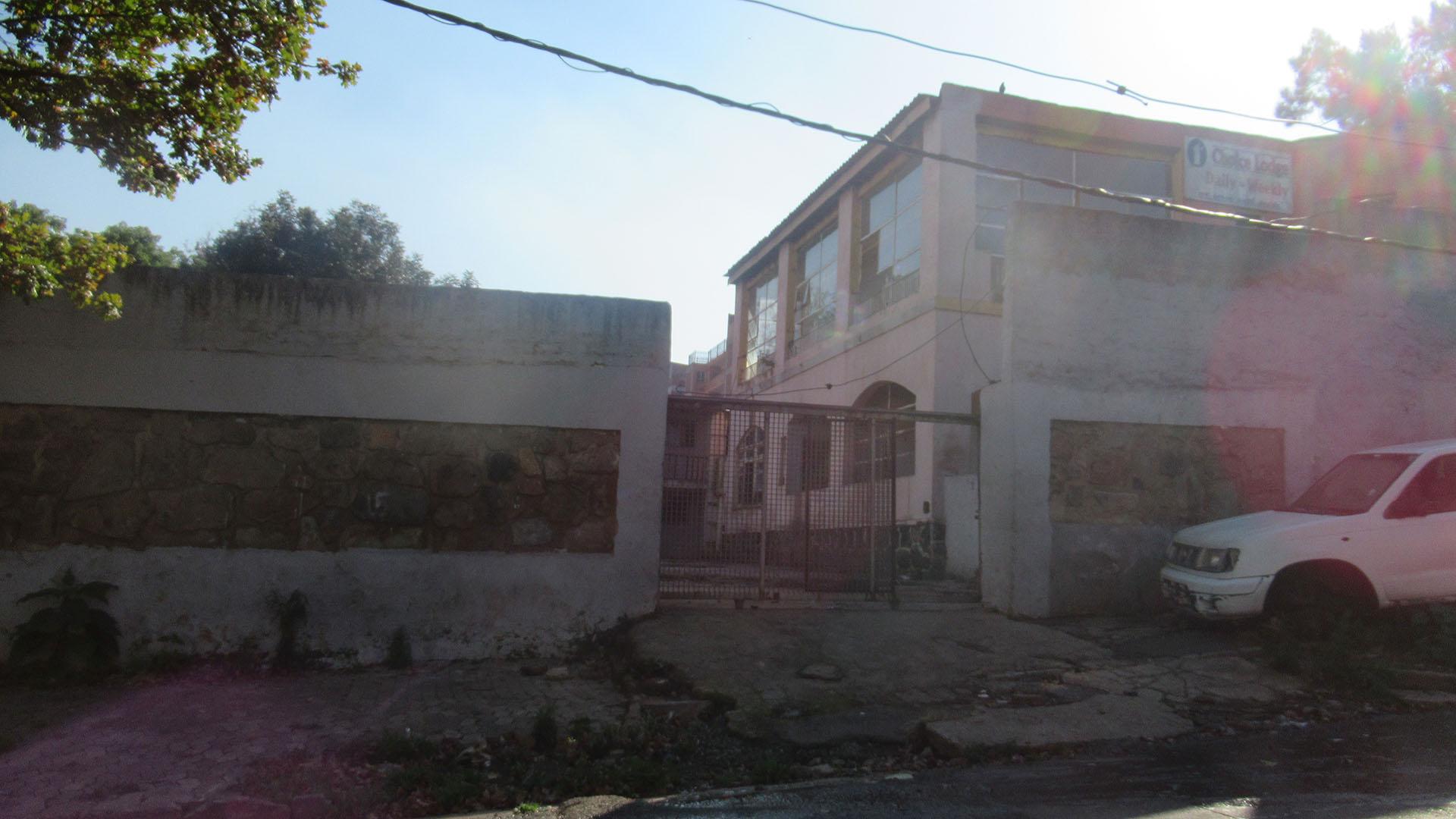 Front View of property in Yeoville
