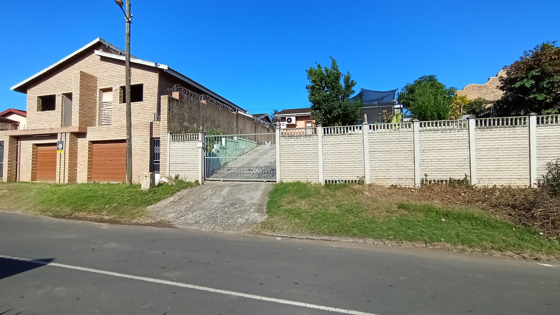 Front View of property in Brookdale