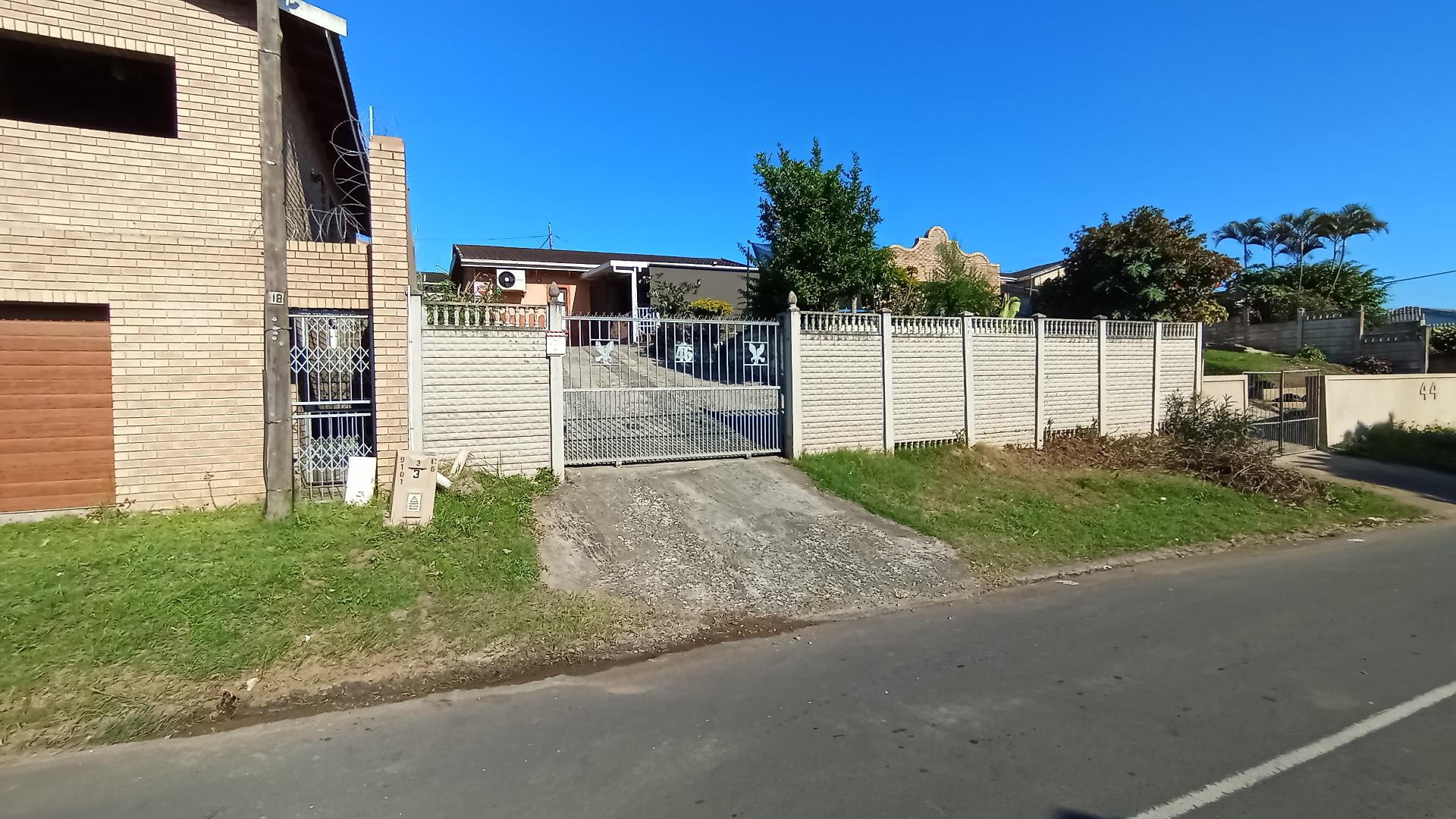 Front View of property in Brookdale