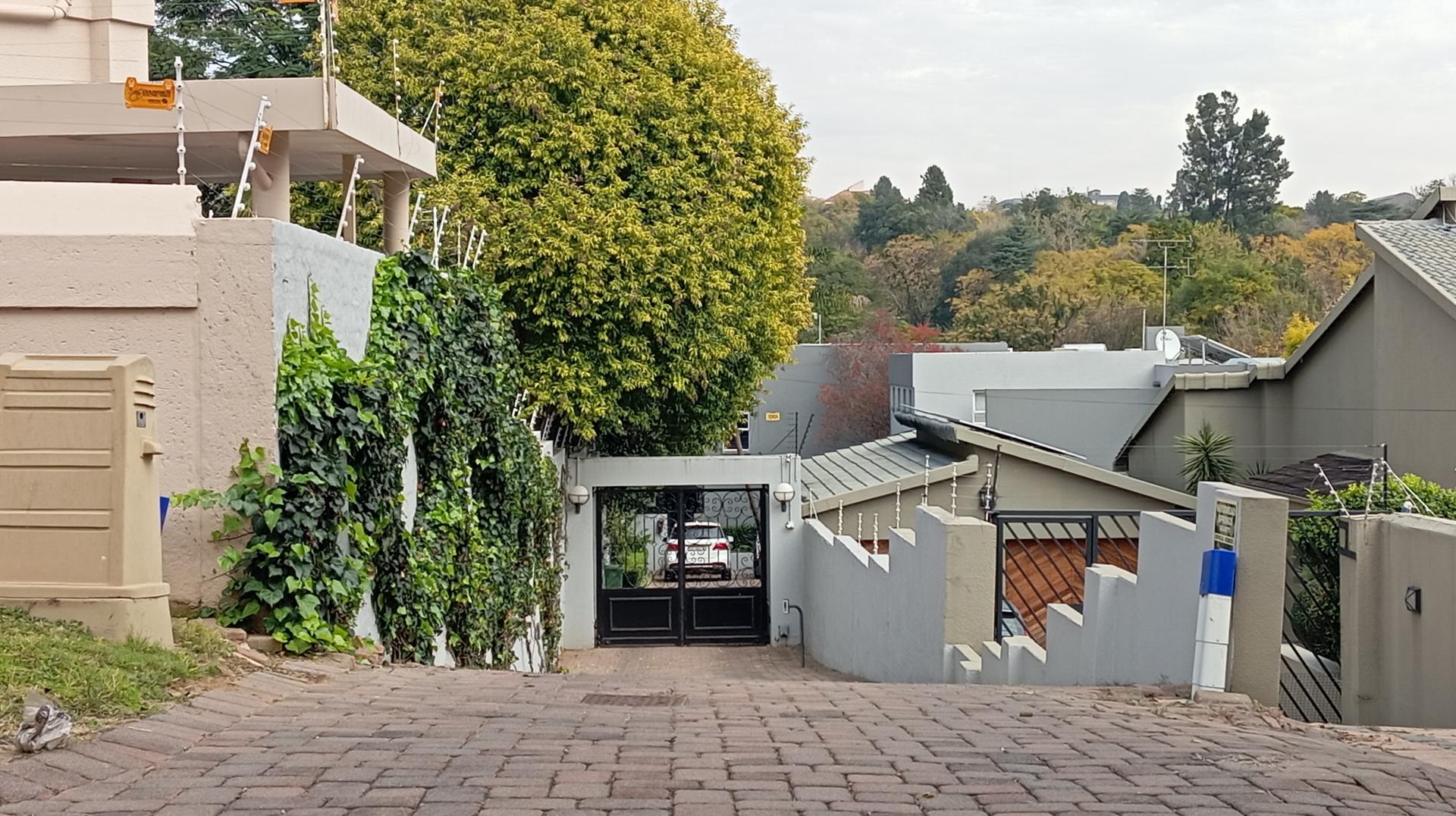 Front View of property in Woodmead