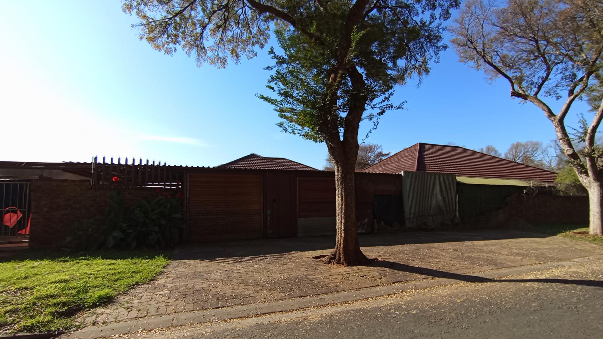 Front View of property in Boksburg