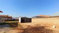 Front View of property in Roodekop