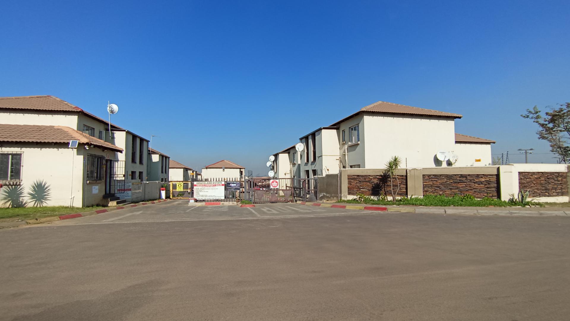 Front View of property in Elspark