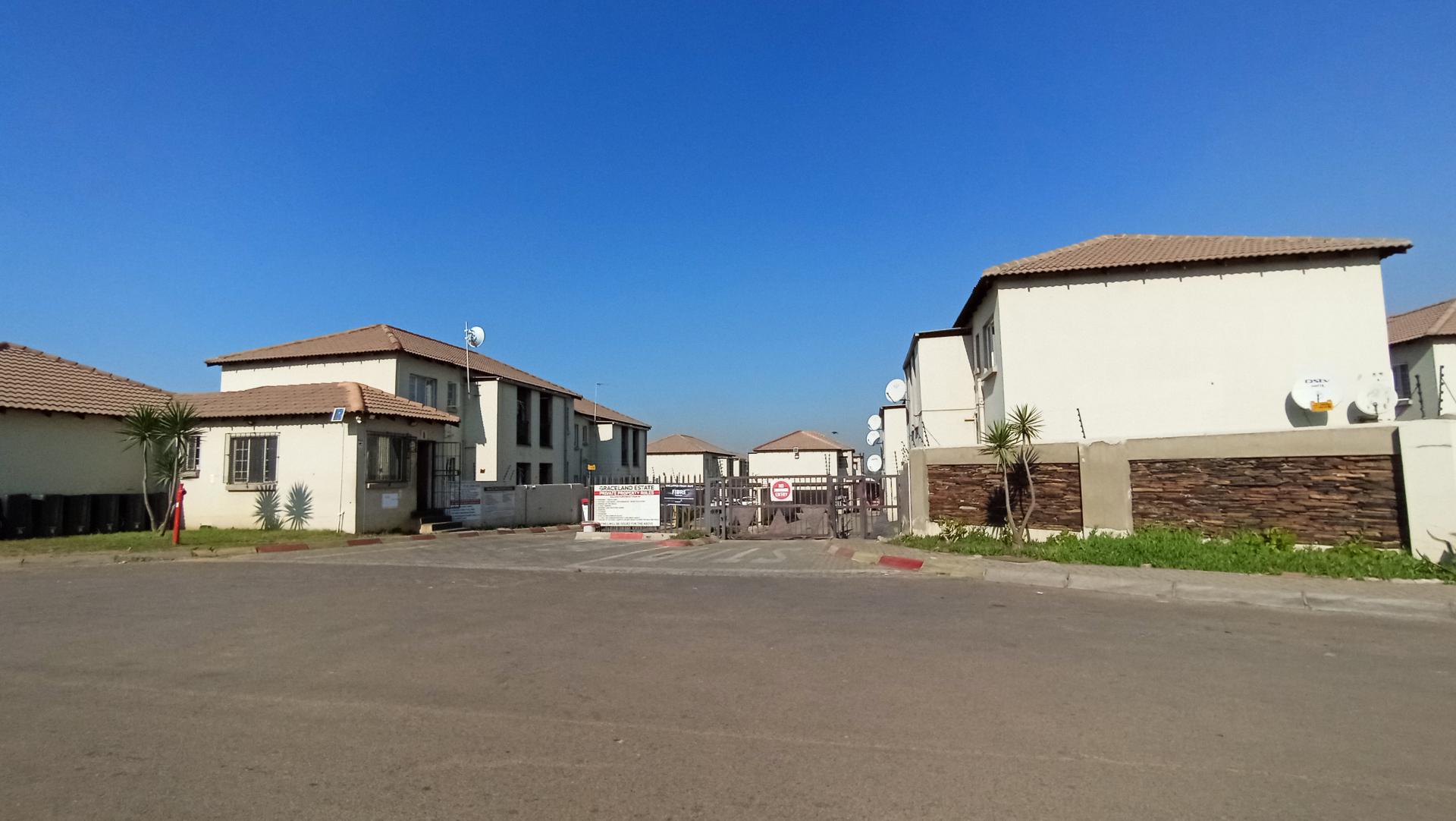 Front View of property in Elspark
