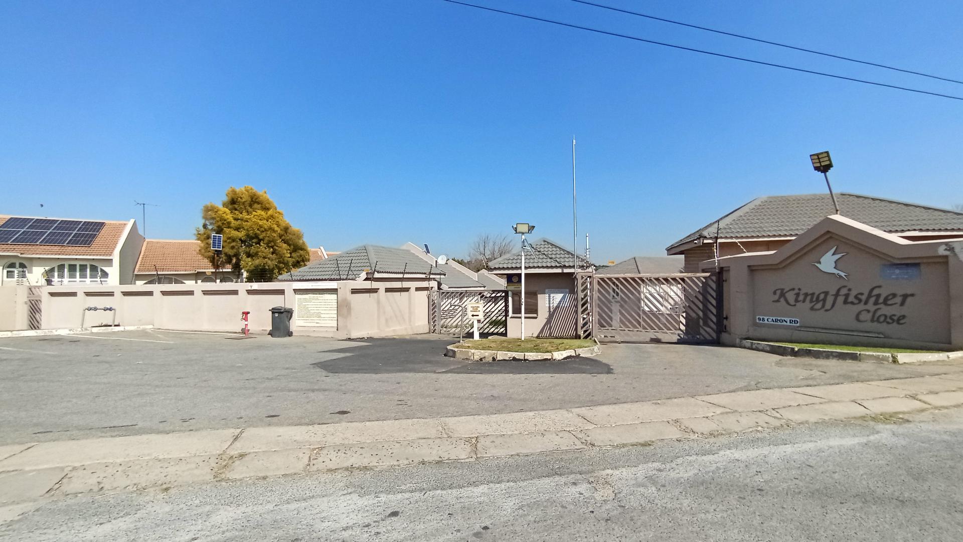 Front View of property in Rembrandt Park
