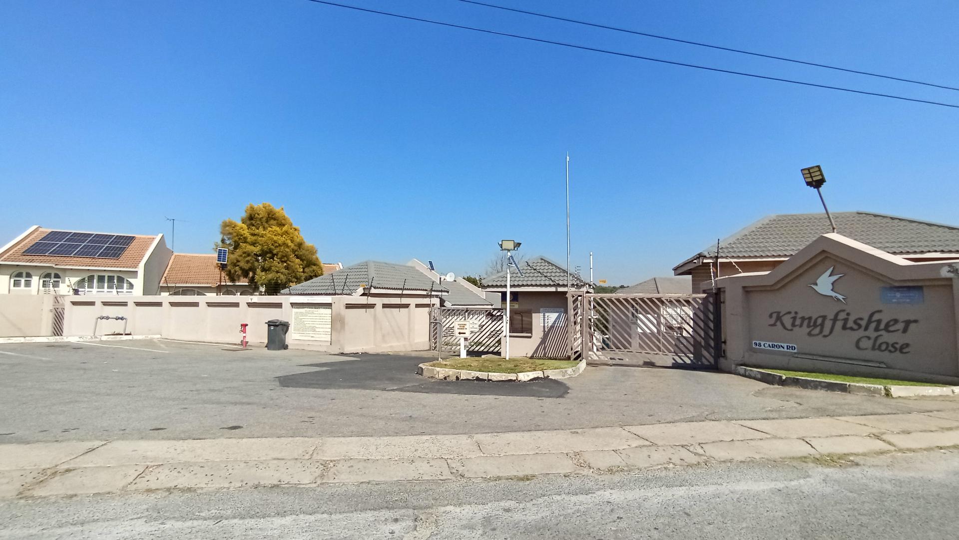 Front View of property in Rembrandt Park