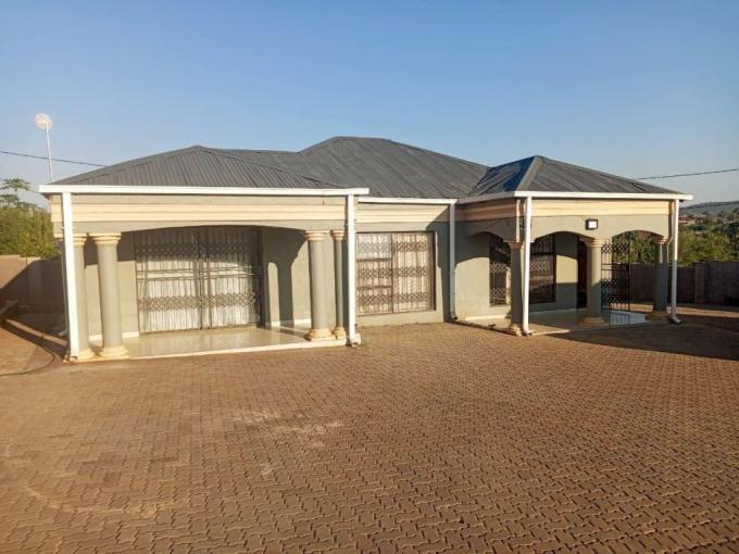 3 Bedroom House for Sale For Sale in Thohoyandou - MR678323