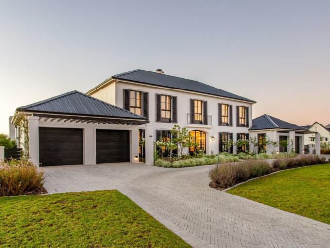 5 Bedroom House for Sale For Sale in Paarl - MR678326
