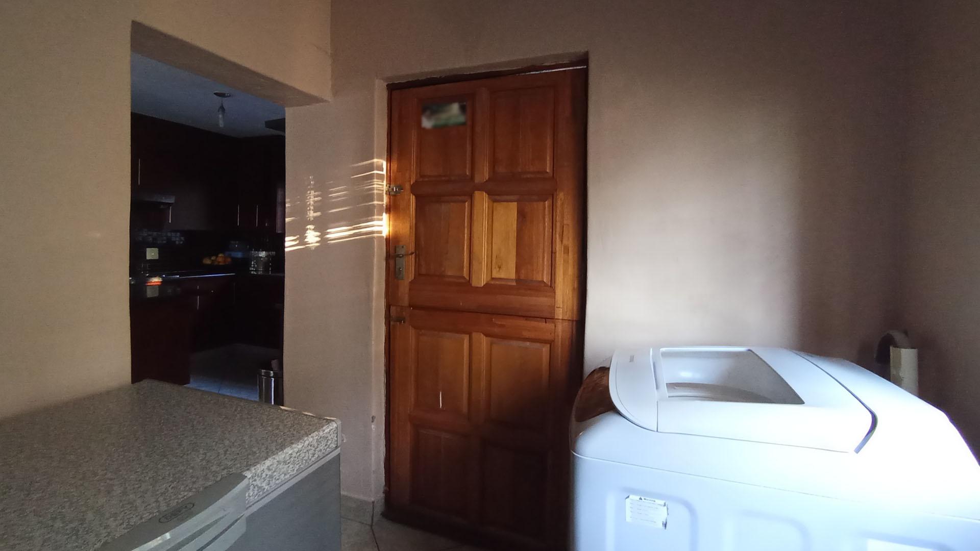 Scullery - 7 square meters of property in Ninapark