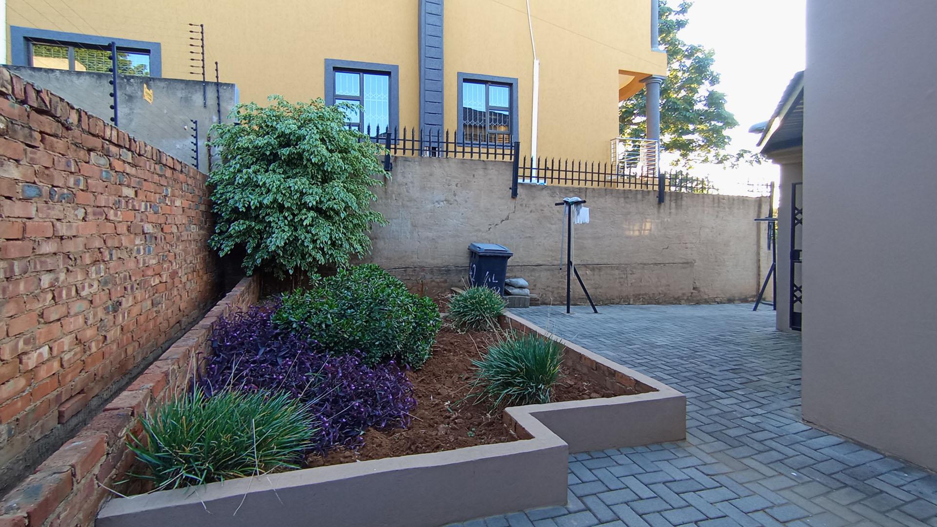 Front View of property in Ninapark