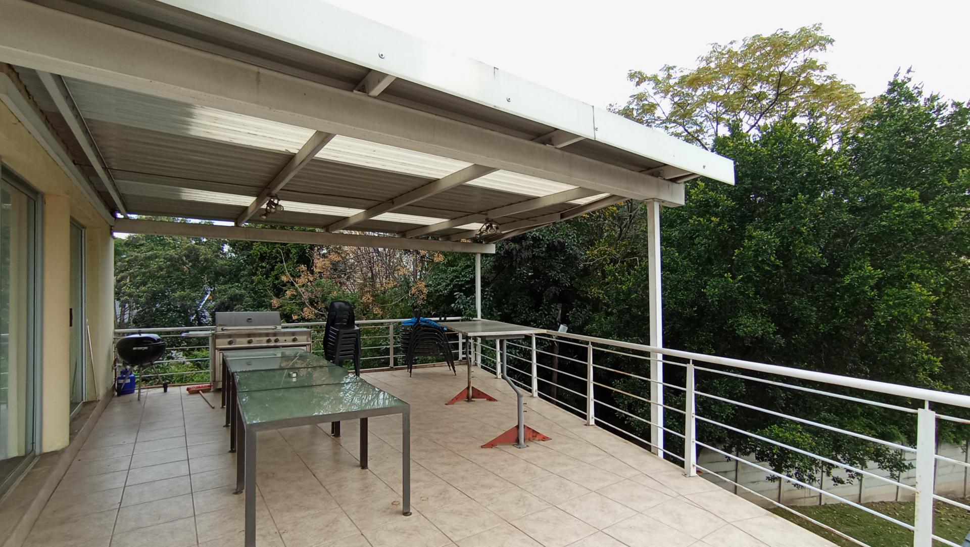 Balcony - 47 square meters of property in Ferndale - JHB