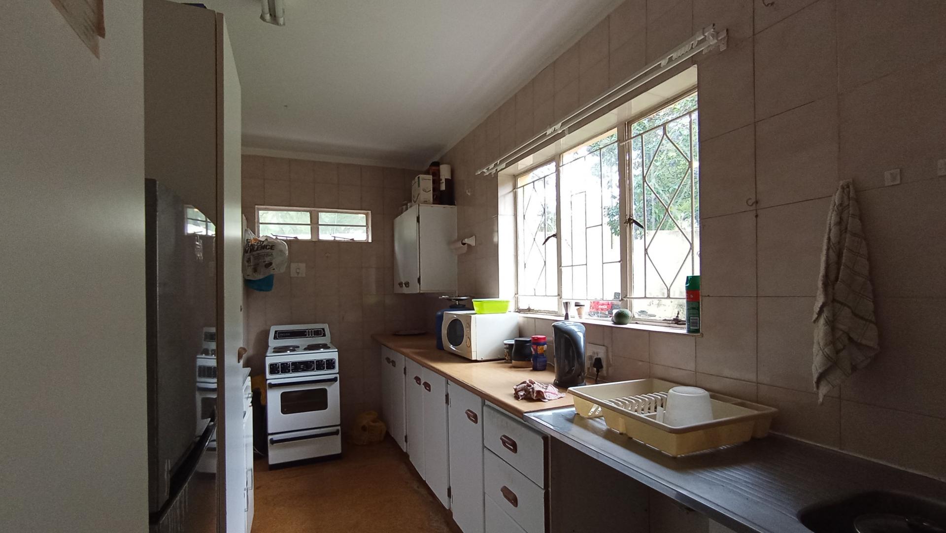 Kitchen - 29 square meters of property in Ferndale - JHB