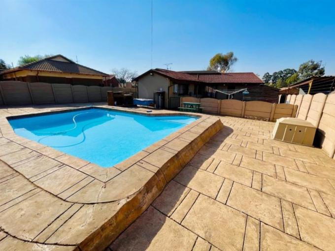 3 Bedroom House for Sale For Sale in Elandspark - MR678363