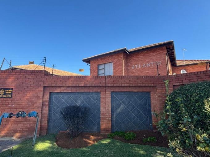 3 Bedroom Simplex for Sale For Sale in Florentia - MR678365