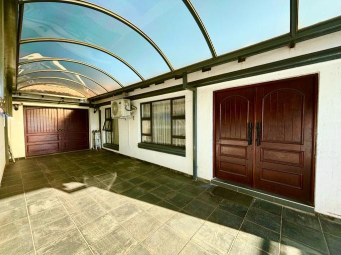 3 Bedroom House for Sale For Sale in Protea Glen - MR678367