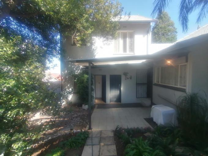 4 Bedroom Simplex for Sale For Sale in South Crest - MR678369