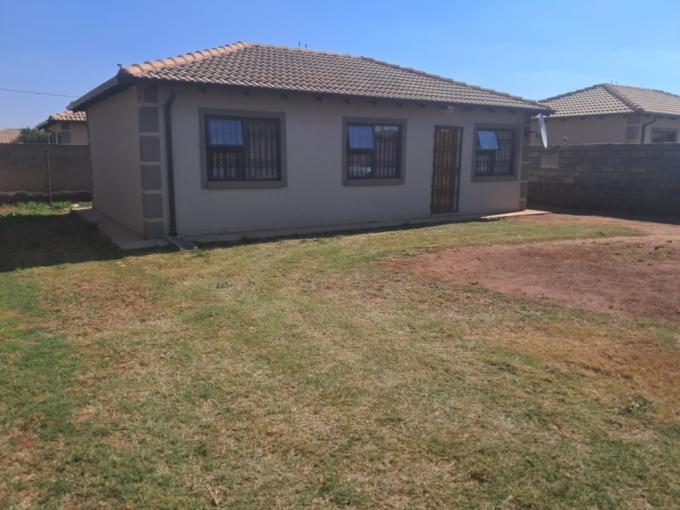 3 Bedroom House for Sale For Sale in Vosloorus - MR678396
