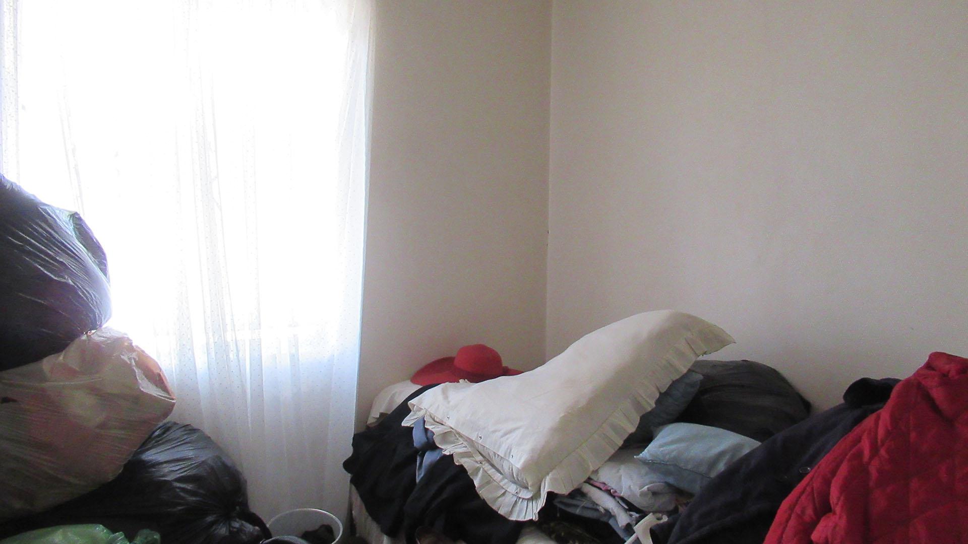 Bed Room 2 - 10 square meters of property in Jabulani