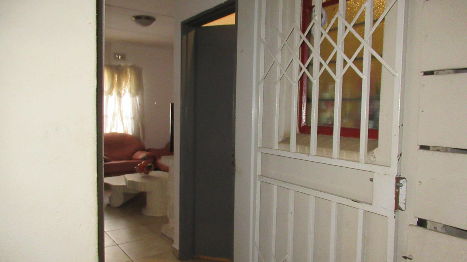 Front View of property in Jabulani