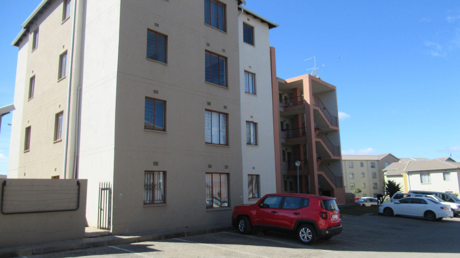 Front View of property in Jabulani