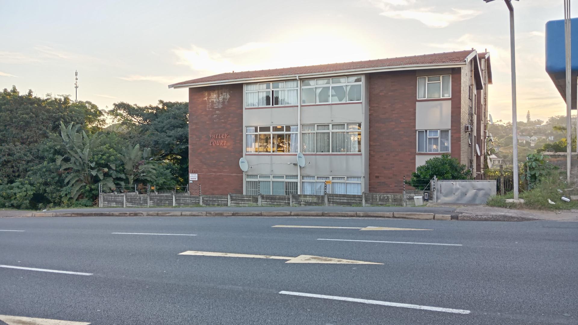 Front View of property in Amanzimtoti 