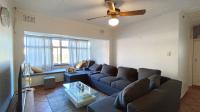 Lounges - 14 square meters of property in Amanzimtoti 