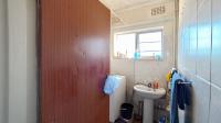 Bathroom 1 - 6 square meters of property in Amanzimtoti 