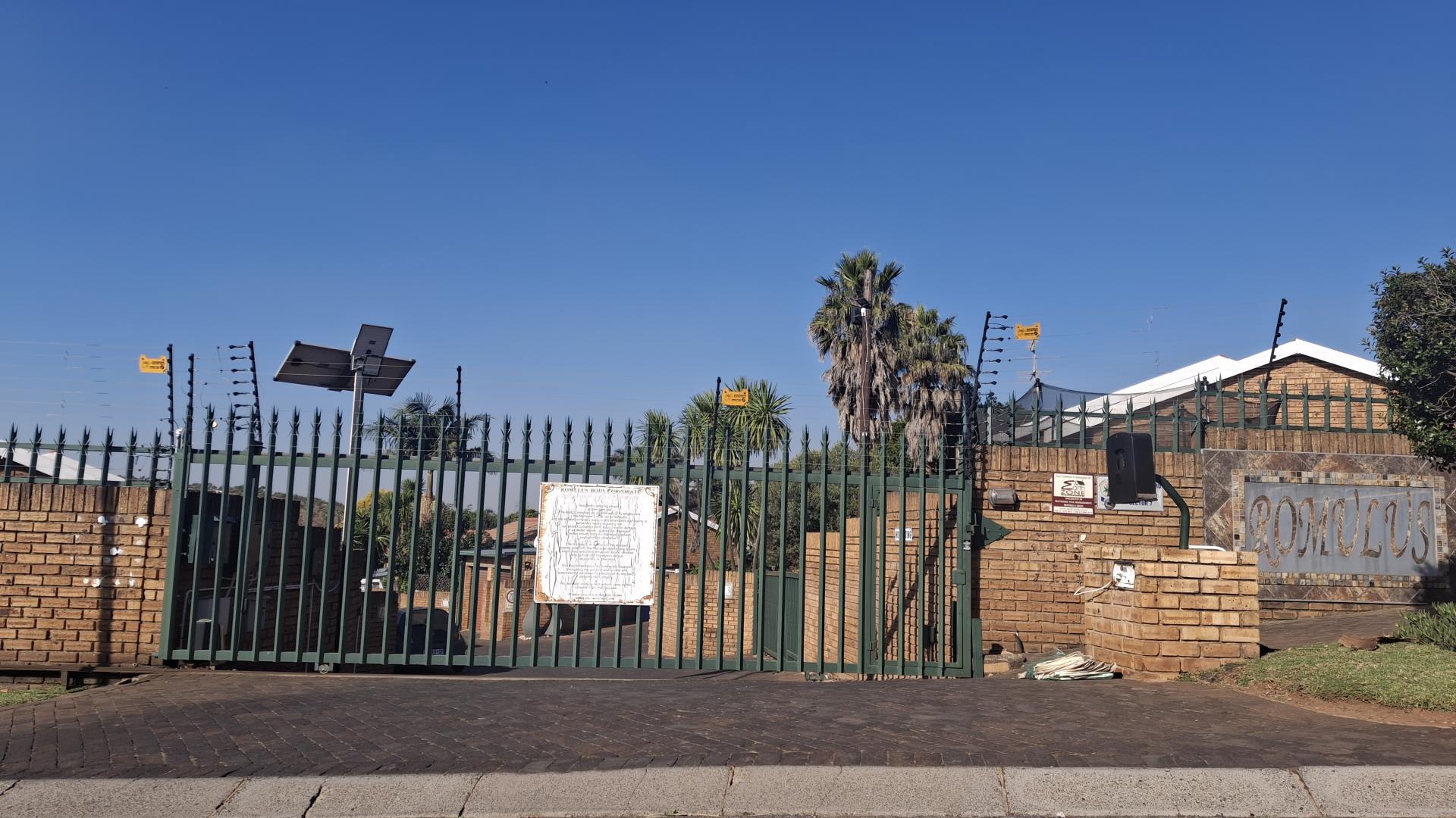 Front View of property in Rangeview