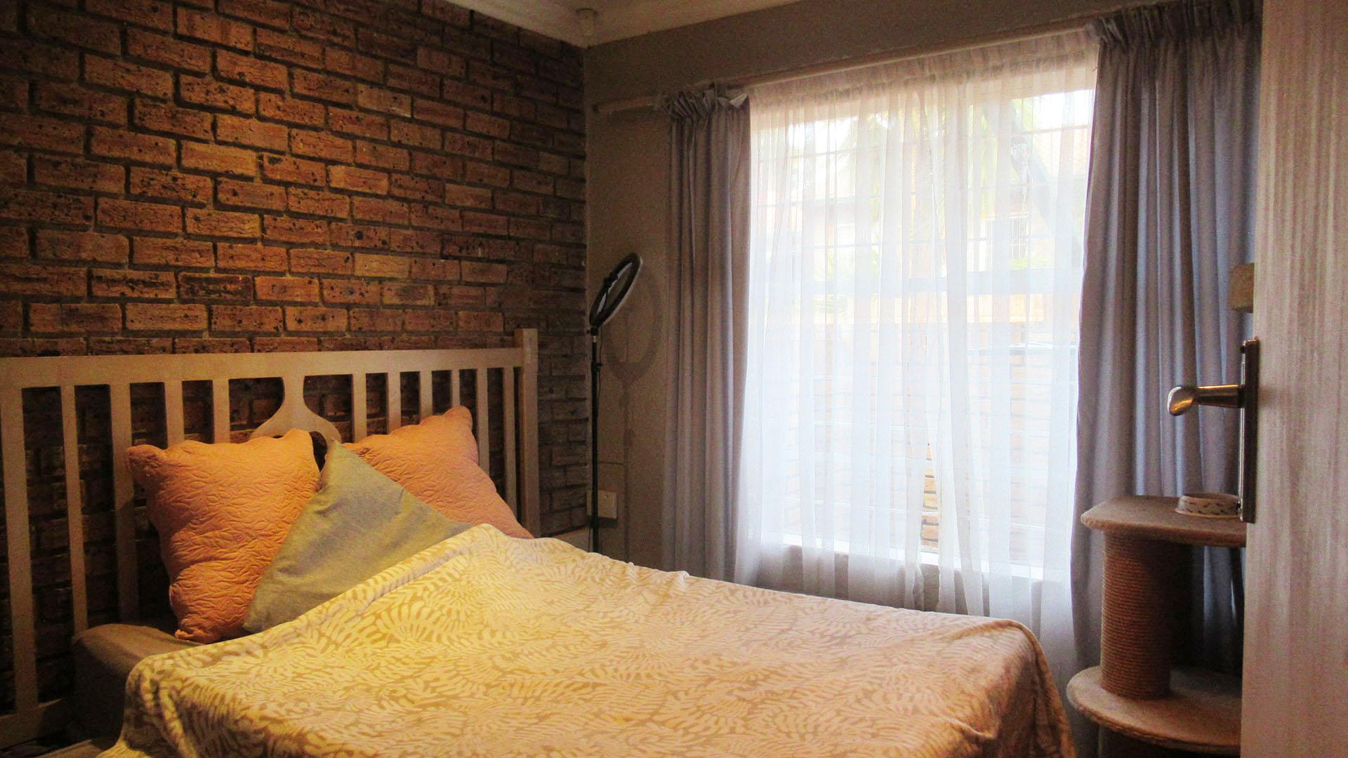 Bed Room 2 - 11 square meters of property in Rangeview