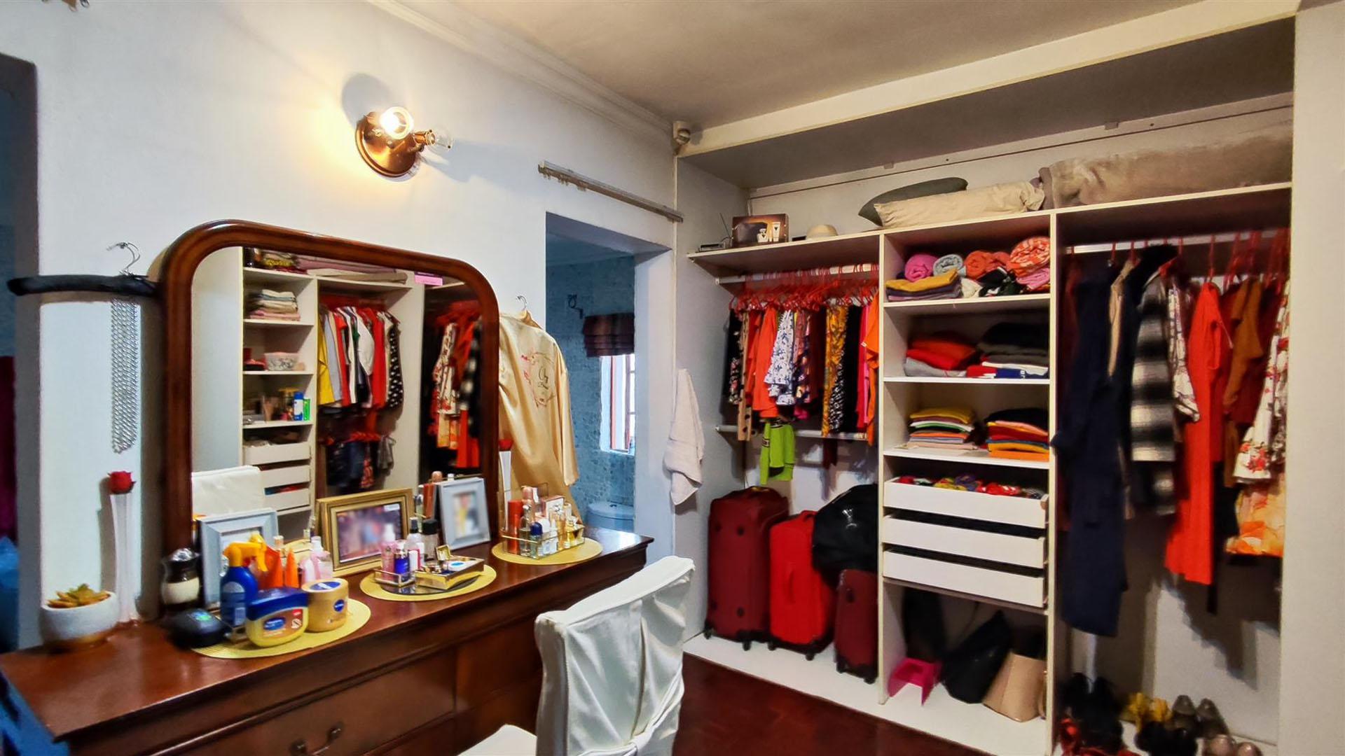 Main Bedroom - 54 square meters of property in Van Riebeeckpark